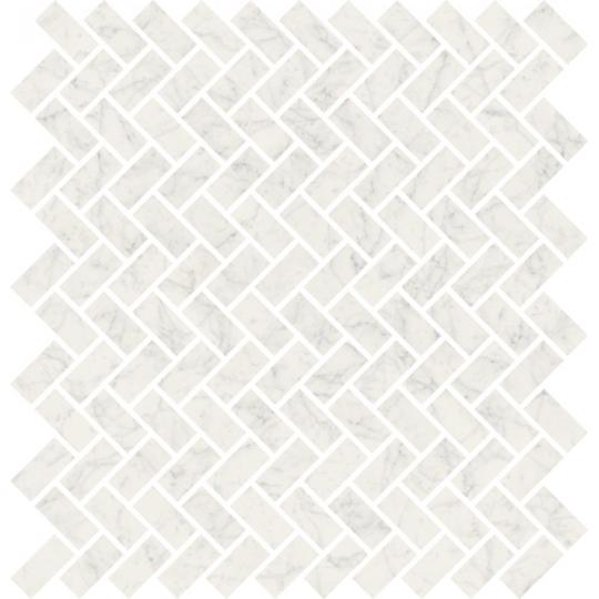 rybia kost kostry vzor maly biely zrnovy mramorovy vzor mozaik gresova dlazba moderny elegantny luxusny byt mestsky styl kupelna restauracia lameridiana interierovy dizajn.jpg